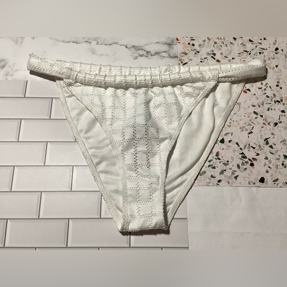 4th + Reckless Ivory Eyelet Bikini Bottoms Size XL